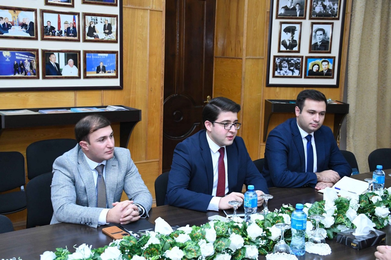 ADAU rektoruna “Yenilikçi və inkişaf mükafatı” təqdim edilib - FOTOLAR